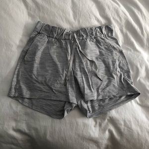 Lululemon stroll at sundown shorts